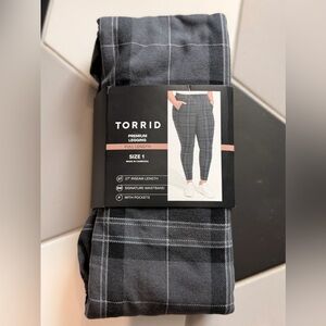🌶️ NWT Torrid Gray Plaid Full-Length Leggings. Size 1